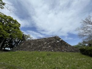 福岡城跡で、石垣に圧倒されてきた話