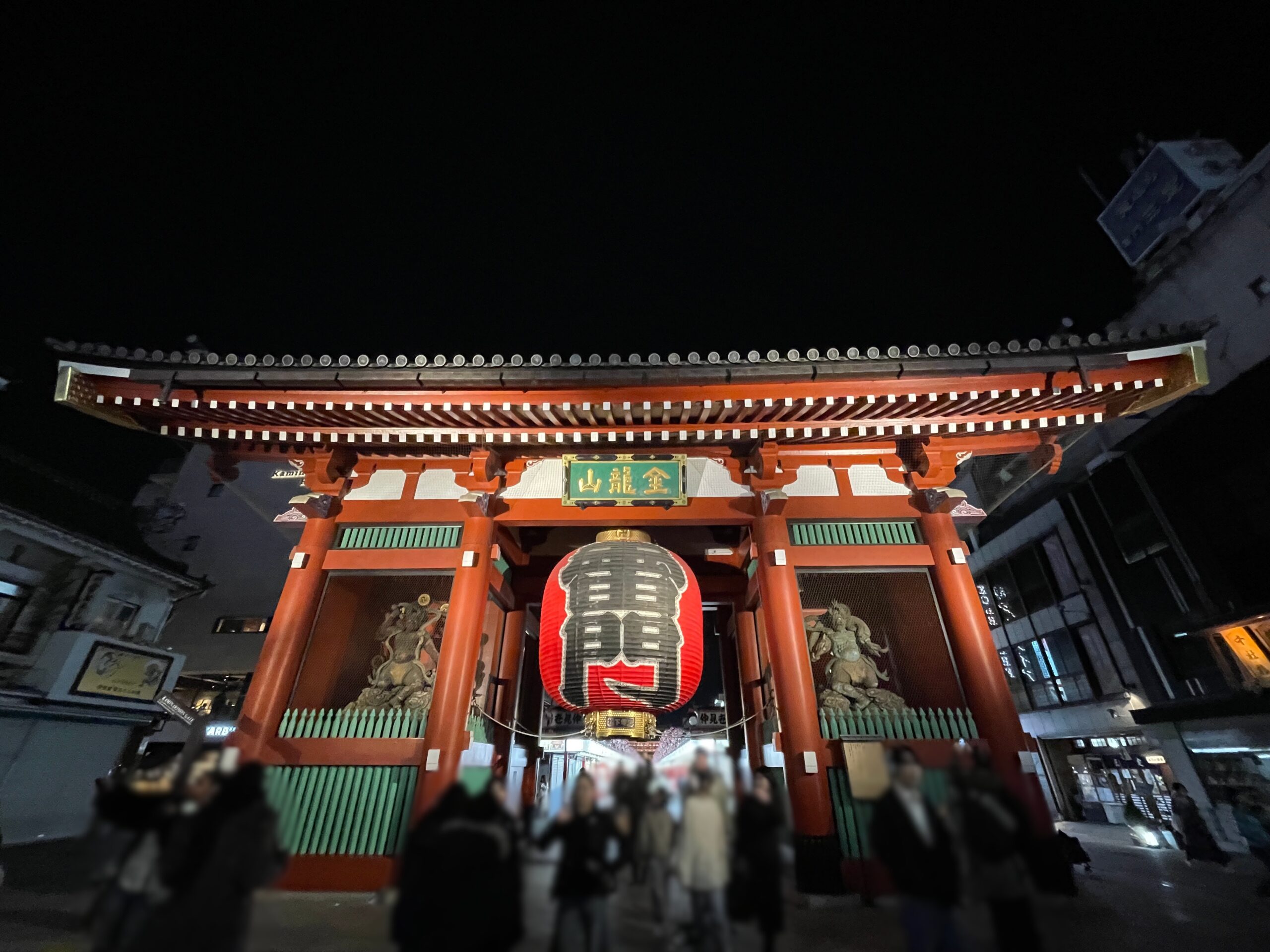 夜の雷門