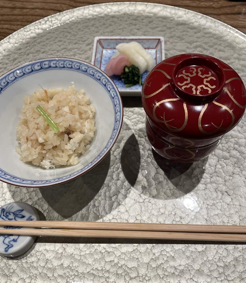 炊き込みご飯とお椀