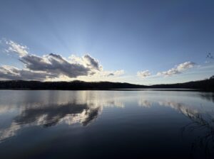 夕方のポロト湖