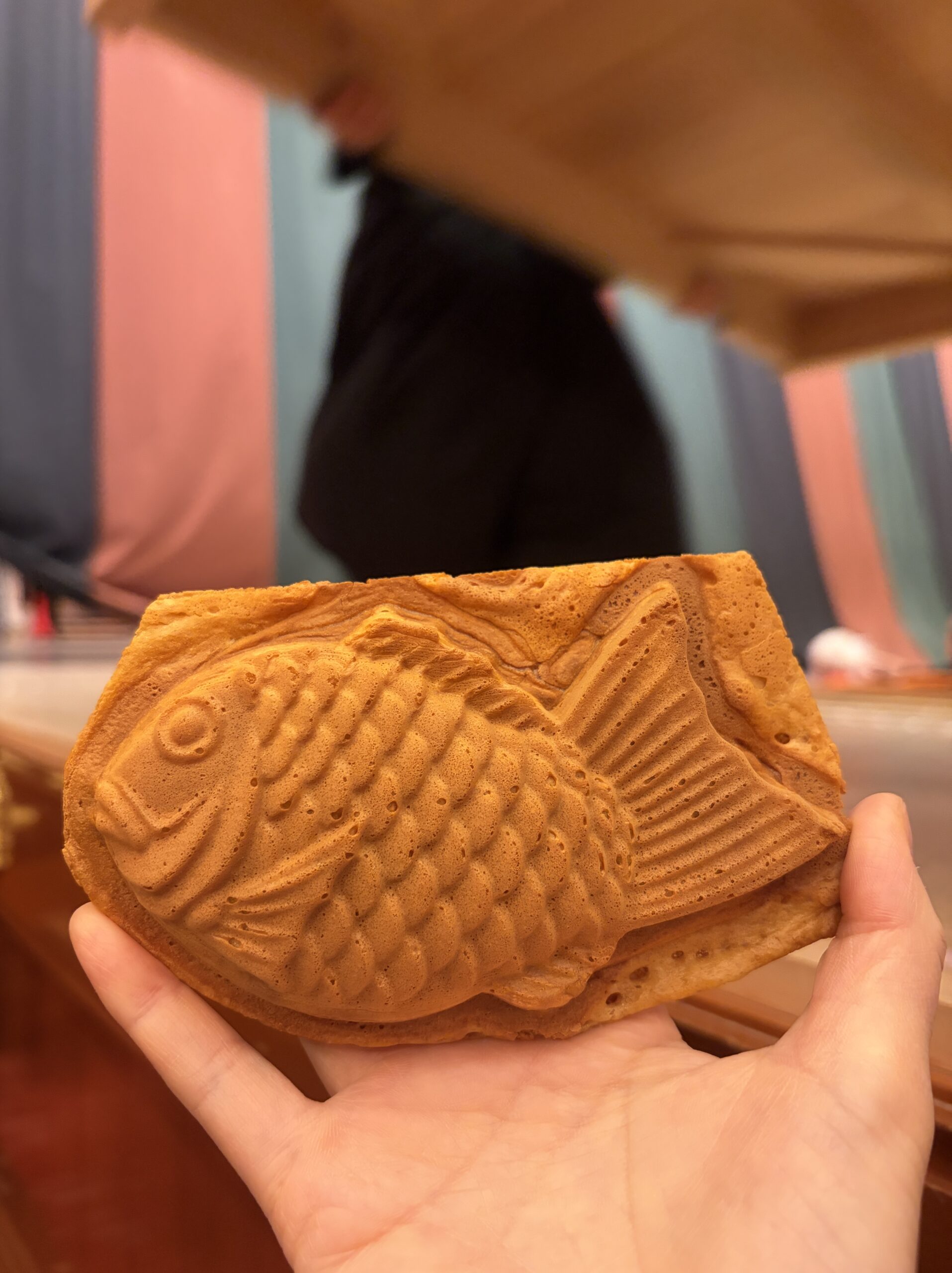 めでたい焼きと、後ろを通る裏方さん その3