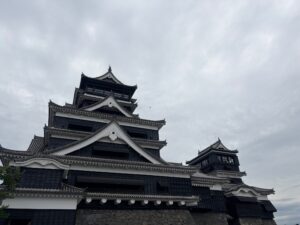 大小天守を見上げる