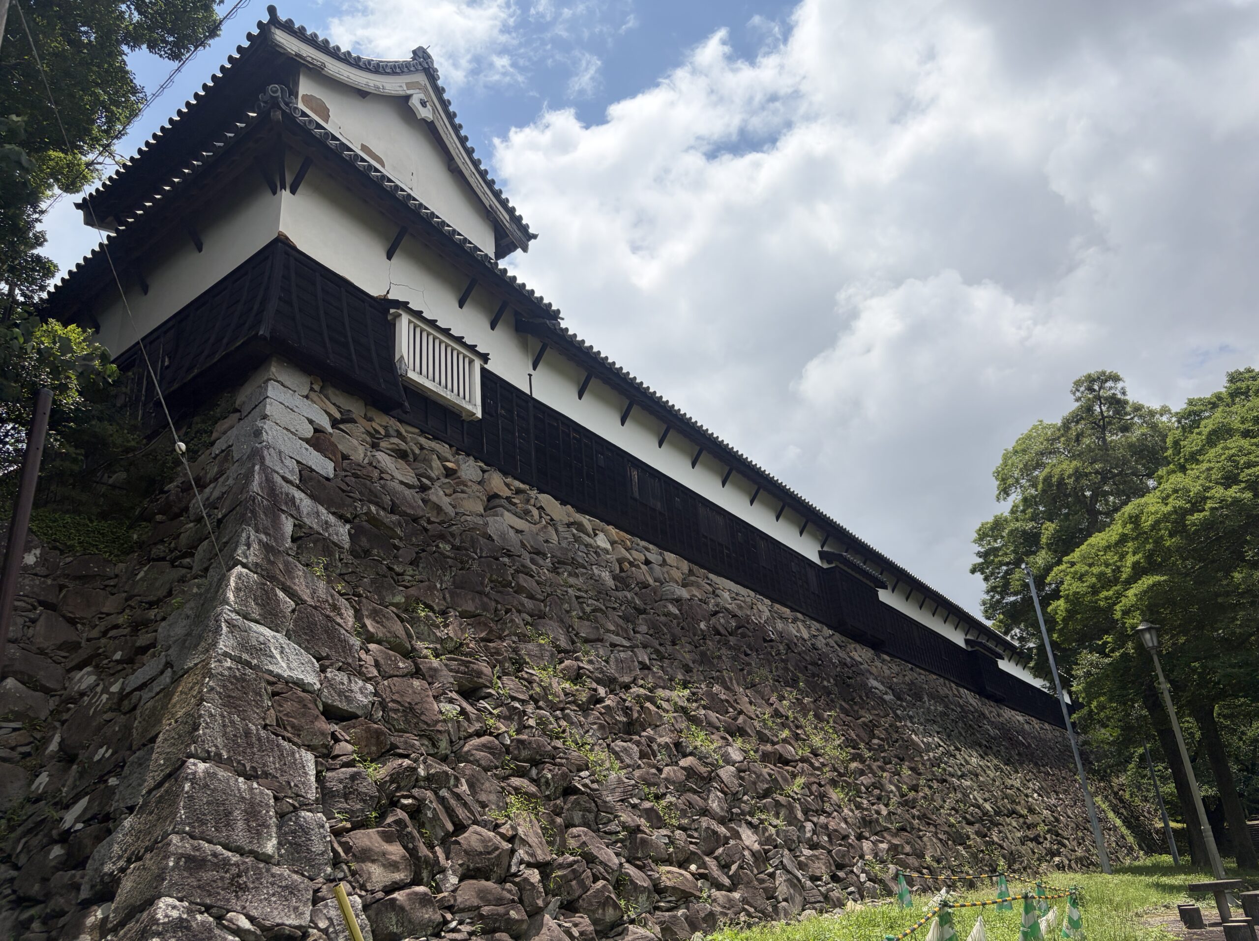 下から見上げた多聞櫓
