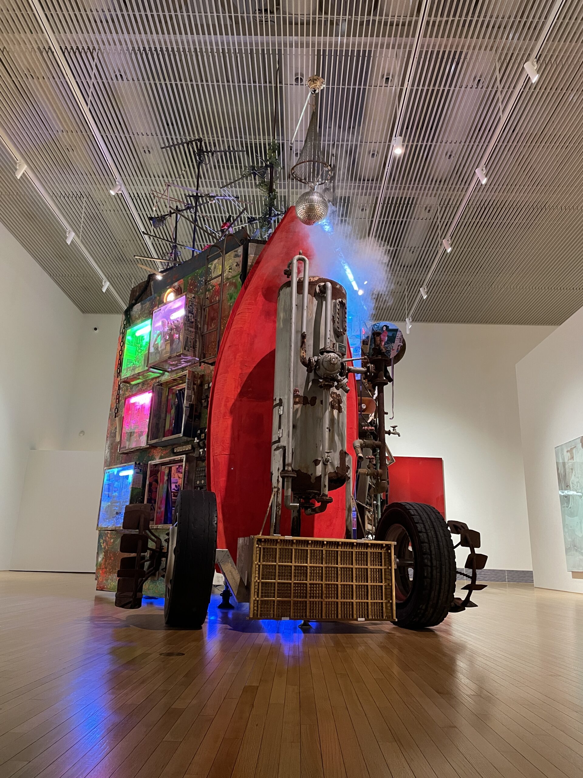 ダブ平とニューシャネルの展示風景
