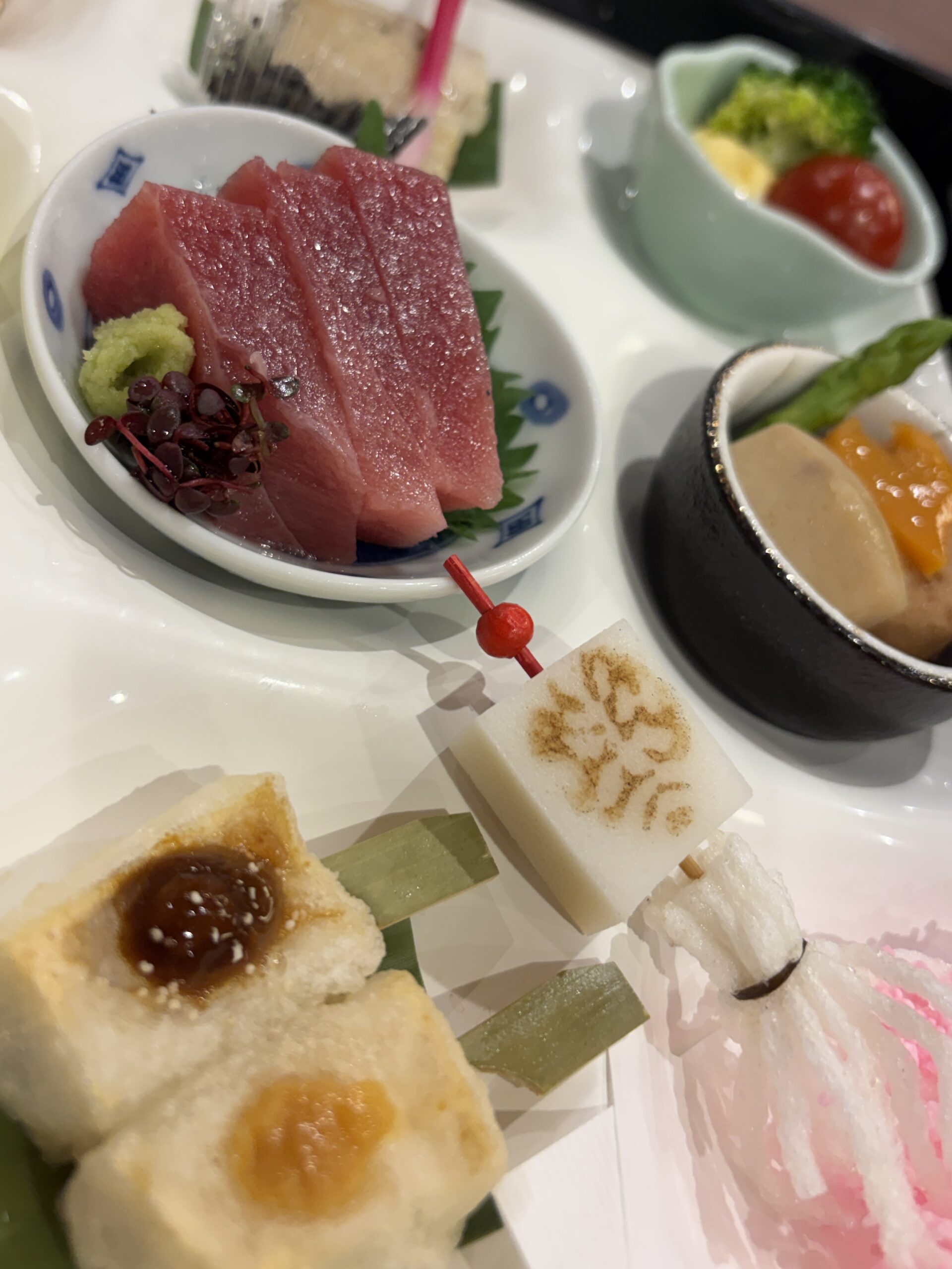 まといと焼印入りの飾り